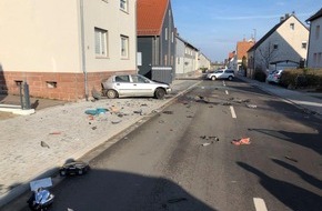 Polizeidirektion Pirmasens: POL-PDPS: Sperrung der Gersbacher Straße nach Verkehrsunfall - ein Leichtverletzter