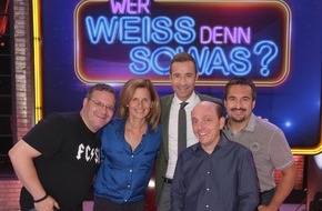 ARD Das Erste: Das Erste: Kai Pflaume fragt auch 2016 "Wer weiß denn sowas?"
Das schlaue Wissensspiel im Ersten überzeugt mit Top-Quoten und kehrt 2016 zurück.