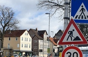 Polizeiinspektion Hameln-Pyrmont/Holzminden: POL-HOL: Achtung Baustelle - Geänderte Verkehrsführung an Bushaltestelle Teichtorplatz