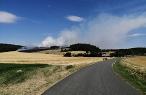 Landespolizeiinspektion Saalfeld: LPI-SLF: Feldbrand bei Wittmannsgereuth