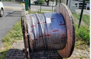 Bundespolizeiinspektion Erfurt: BPOLI EF: Diebstahl von Baumaterial in Heilbad Heiligenstadt - Zeugen gesucht!