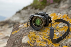 Panasonic Deutschland: LUMIX DMC-FZ1000: Premium Bridgekamera mit 4K-Videofunktionalität / Flexible Reisekamera mit großem 20-Megapixel-Sensor und 16fach optischem Zoom für herausragende Bildqualität (FOTO)