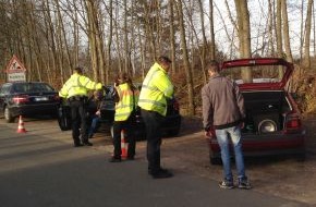Polizeiinspektion Harburg: POL-WL: Kontrolle zeigt Mängel bei der Fahrzeugausrüstung ++ Winsen - Schmuck gestohlen ++ Neu Wulmstorf - Fußgängerin angefahren und geflüchtet