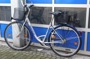 Polizeidirektion Koblenz: POL-PDKO: Polizeiinspektion Andernach Eigentümer von sichergestellten Damen-Fahrrädern gesucht
