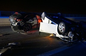 Feuerwehr Ratingen: FW Ratingen: Verkehrsunfall auf der Ruhrtalbrücke - Feuerwehr im Einsatz