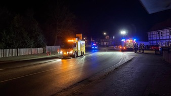 Feuerwehr Flotwedel: FW Flotwedel: &Ouml;lspur sorgt f&uuml;r langwierigen Einsatz in Wienhausen