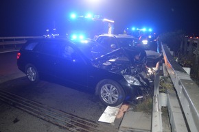 POL-STD: Fünf Autoinsassen bei Unfall auf der Autobahn 26 verletzt