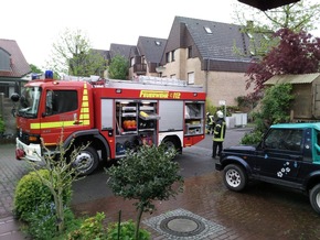 FW-WRN: Verkehrsunfall mit LKW-Beteiligung auf der BAB 1