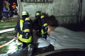 Feuerwehr Dortmund: FW-DO: Schwelbrand mit Löschschaum gelöscht