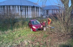 Feuerwehr Bergheim: FW Bergheim: Eine Person bei Verkehrsunfall bei Bergheim verletzt - Rettungshubschrauber im Einsatz