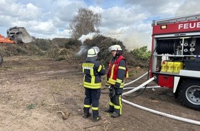 Kreisfeuerwehr Rotenburg (W&uuml;mme): FW-ROW: Vorzeitiger Brand des Osterfeuers in Klein Meckelsen