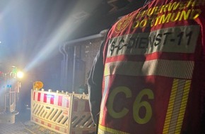 Feuerwehr Dortmund: FW-DO: Brand in 2 Familienhaus - Haus vorübergehend unbewohnbar