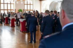 FW-M: Feuerwehr-Ehrungen für Engagement und Einsatzbereitschaft (München)
