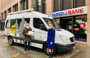 TARGOBANK AG: Targobanker spenden für den Düsseldorfer Gutenachtbus
