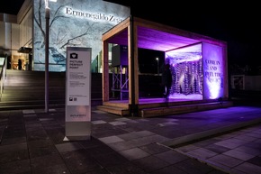 ZAUBERHAFTES WINTERKONZEPT MIT ZAHLREICHEN GLANZLICHTERN  IN DER OULETCITY METZINGEN