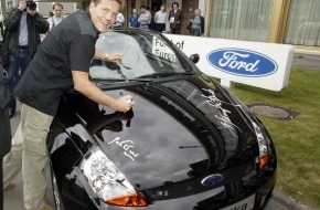 Ford-Werke GmbH: "Modern Driving": Dieter Bohlen fährt im Ford Streetka in den Sommer