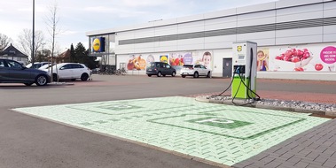 Lidl: Einfach überall elektrisierend: 400 E-Ladesäulen an Lidl-Filialen bis März 2020 (FOTO)