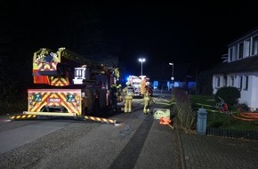 Feuerwehr Ratingen: FW Ratingen: Ratingen Voisweg, 23:40 Uhr 30.12.2023 Küchenbrand