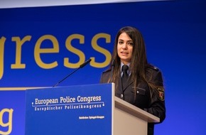 Hochschule der Polizei: HDP-RP: Polizeikommissarin Duresa Miftari vom Polizeipräsidium Einsatz, Logistik und Technik wurde mit dem Zukunftspreis Polizeiarbeit 2020 ausgezeichnet