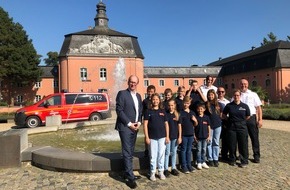 Feuerwehr Mönchengladbach: FW-MG: Spende der Volksbank Mönchengladbach eG für die Kinderfeuerwehr
