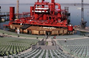 Bregenzer Festspiele GmbH: Eine Industriefestung entsteht auf der Seebühne: Halbzeit auf der "Troubadour"-Baustelle
