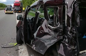 Verkehrsdirektion Mainz: POL-VDMZ: A 63,
Schwerer Verkehrsunfall
Zwei Personen schwer verletzt
