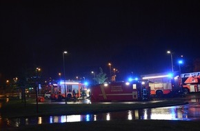 Feuerwehr Mülheim an der Ruhr: FW-MH: Metallbrand sorgt für Großeinsatz der Feuerwehr Mülheim.