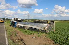 Polizei Düren: POL-DN: Lkw kippt auf die Seite