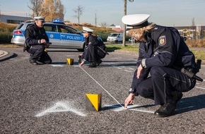 Polizei Mettmann: POL-ME: Radfahrer stürzt mit 0,9 Promille - Wülfrath - 2005162