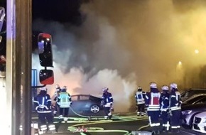 Feuerwehr Kiel: FW-Kiel: Sechs PKW brannten im Gewerbegebiet Wittland