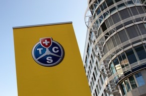 Touring Club Schweiz/Suisse/Svizzero - TCS: Der TCS bekennt Farbe!