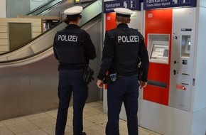 Bundespolizeidirektion München: Bundespolizeidirektion München: Mann bittet erst um Hilfe beim Ticketkauf - dann schlägt er zu