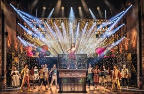 Stage Entertainment GmbH: Alle lieben Julia – und die Party geht weiter: Pop-Musical & JULIA wird verlängert