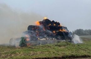 Polizeidirektion Kaiserslautern: POL-PDKL: Heuballen in Brand - Feuerteufel unterwegs?