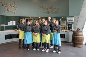24 SV-Lernende übernehmen Restaurant am Flughafen Zürich für eine Woche