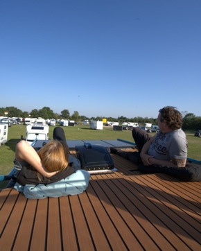 CARAVAN und CO 2025: Camping-Erlebnis auf der Messe mit Festival-Flair