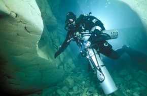Presse- und Informationszentrum Marine: Deutsche Marine - Pressemeldung (Feature): Die Faszination der Tiefe - Westfale ist Taucher und Marinesoldat aus Leidenschaft