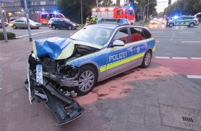 Polizei Münster: POL-MS: Polizeiwagen kollidiert mit Pkw - Unfall mit vier Verletzten