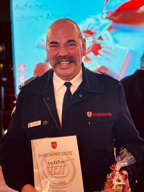 FW-GL: Jubilarenehrung der Feuerwehr Bergisch Gladbach