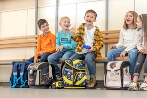 Schule, Sitzen, Schmerzen: Wie Eltern den Kinderr&uuml;cken optimal sch&uuml;tzen