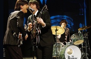 Estrel Berlin: Estrel Berlin startet in den Show-Sommer / Entertainment-Highlights mit Beatles, ABBA & Boney M. sowie die Premiere von "Shakespeare´s Musical Comedy" (mit Bild)