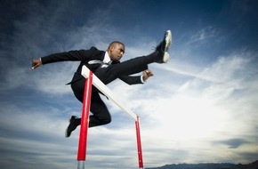 Kompakttraining GmbH & Co. KG: Kompakttraining.de, Trendsetter der Seminar Branche jetzt zertifiziert nach AZWV und DIN ISO 9001:2008 / Kurse mit Bildungsgutschein und bei betrieblicher Kurzarbeit jetzt förderbar durch Agentur für Arbeit