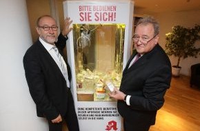 ABDA Bundesvgg. Dt. Apothekerverbände: ABDA-Präsident Wolf: "Wir fordern Vergütungsgerechtigkeit" / Deutscher Apothekertag steht im Zeichen unzureichender Honorarerhöhung (BILD)
