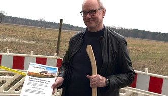 PREMIUM-NETZ: Meilenstein für den Glasfaserausbau in vier Ortschaften der Samtgemeinde Hollenstedt. Bauphase startet mit feierlichem Spatenstich in Dierstorf.