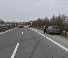 POL-STD: Unfälle in Stade, Sauensiek und Harsefeld - Zeugen gesucht - eine Autofahrerin tödlich verletzt