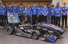 Universit&auml;t Duisburg-Essen: Vom H&ouml;rsaal auf die Rennstrecke: E-Team pr&auml;sentiert neuen elektrischen Rennwagen