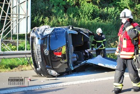 FW-MK: Verkehrsunfall auf der Autobahn 46, eine Person eingeklemmt.