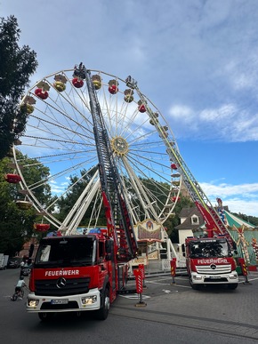 FW Weinheim: Sicher auch auf 40 Meter Höhe