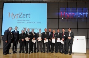 HypZert GmbH: HypZert-Gutachter erhalten europäische Auszeichnung: TEGoVA REV (mit Bild)
