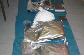 Polizeidirektion Hannover: POL-H: Nachtragsmeldung zur Presseinformation Nr.4 vom 13.07.2011  Gemeinsame Presseerklärung der Staatsanwaltschaft Hannover und der Polizeidirektion Hannover 1,3 Kilogramm Marihuana beschlagnahmt
